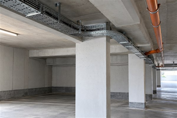 Instalacje pod stropem